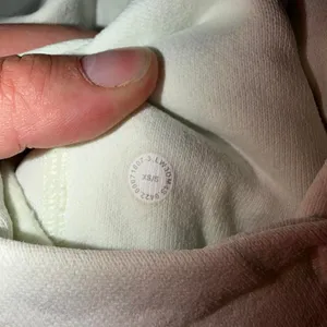 Lululemon Women's Green Hoodie thumbnail 4