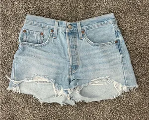 Light Wash Levi’s 501 Denim Shorts thumbnail 1