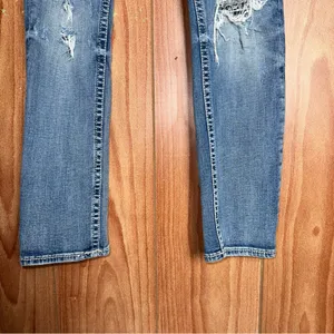 Woman’s‎ BKE Alec distressed blue jeans 28x30 pre-loved thumbnail 3