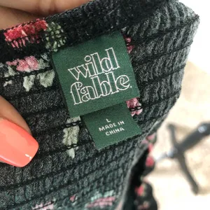 WILD FABLE | Black Y2K Floral Smocked Crop Top Sz L thumbnail 8