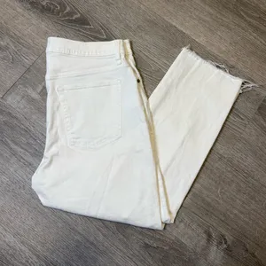 •GAP• UNIVERSAL SLIM BOYFRIEND JEANS thumbnail 3