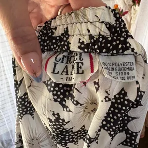 Vintage Black and white Cricket Lane floral midi skirt with elastic waistband thumbnail 6