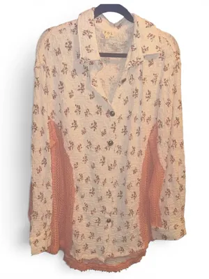 POL Lg Floral Button-Up Blouse - White and Pink thumbnail 2