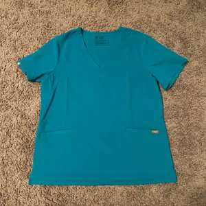 FIGS ‼️ Casma™ Three-Pocket Scrub Top‼️ thumbnail 2