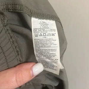 ✨Old Navy Mid-Rise StretchTech LTall Joggers✨ thumbnail 7
