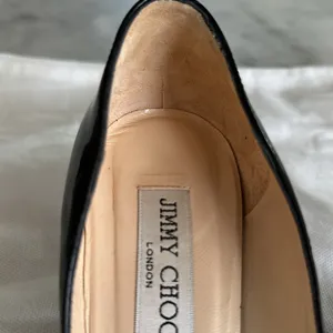 JIMMY CHOO patent Leather kitten heels thumbnail 9