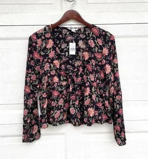 NWT American Eagle Womens Shirt Blouse Black Pink Mauve Floral Front Medium thumbnail 2