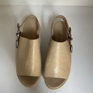 Matisse Embossed Wedge Western Sandals Leather Beige Platform Made in Brazil Sz9 thumbnail 7