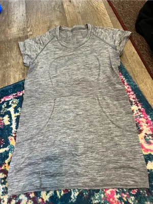 Lululemon swiftly Women's Gray Active Short-Sleeve Tunic Top thumbnail 5