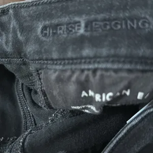 American Eagle outfitters black dristress hi-rise jegging size 6 . thumbnail 8