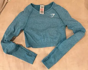 Gymshark Teal Women's Crew Neck Long‎ Sleeve Crop Top Size Small thumbnail 1