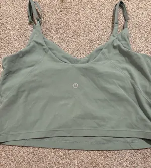 Lululemon Top thumbnail 2