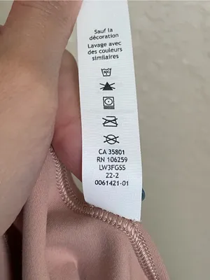 Lululemon Align T Shirt Size 4 Pink Clay Short Sleeve V Neck Buttery Soft thumbnail 4