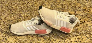 RARE Tennis Shoes Size 8 1/2! thumbnail 2