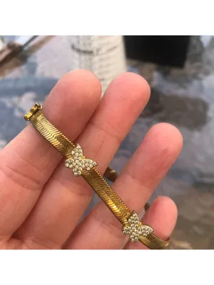 Vintage Women's Herringbone Pave Rhinestone Butterfly Gold Tone Bracelet thumbnail 4