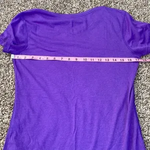 🎀 3/$20 Nike women’s small purple dri fit regular fit athletic tee thumbnail 3