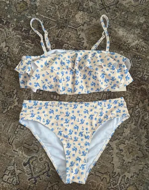 Bathing Suit Yellow Size M thumbnail 1