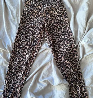 Aerie Wild Print Leggings thumbnail 1