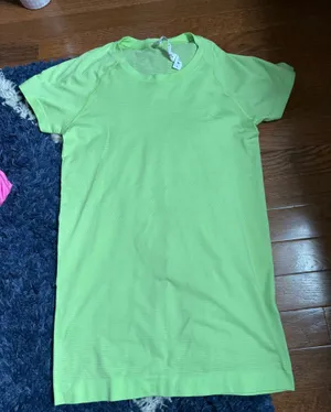 Lululemon Swiftly Tech Short Sleeve thumbnail 1
