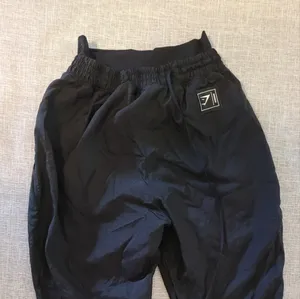JOGGERS thumbnail 4