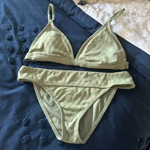 Billabong Bikini thumbnail 1