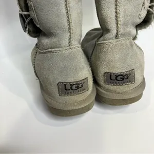 UGG Bailey triple button shearling boots size‎ 7 thumbnail 7