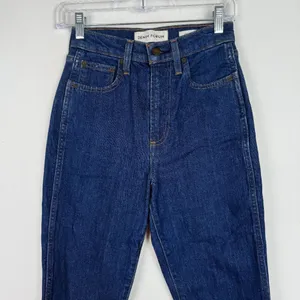 Aritzia Denim Forum The Anjelica High Rise Slim Jeans Size 25 EUC thumbnail 2