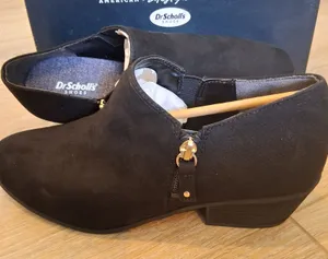 NEW Dr. Scholl's Brief Ankle Boot Bootie Shoe Black Microfiber Suede Women’s 9.5 thumbnail 1