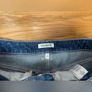 Good American Dark Blue Jean Shorts thumbnail 2