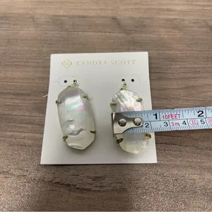 Kendra Scott Esme Mother of Pearl Silver Earrings (NWT) thumbnail 5