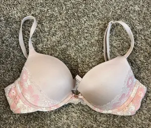 Victoria's Secret Bra Push-Up thumbnail 1