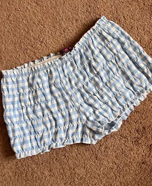 Edikted Bloomer Ruffle Shorts thumbnail 1