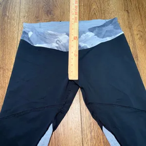 Lululemon Run Inspire Crop Leggings Black Gray Cloud Waist Reflective Size 12 thumbnail 8