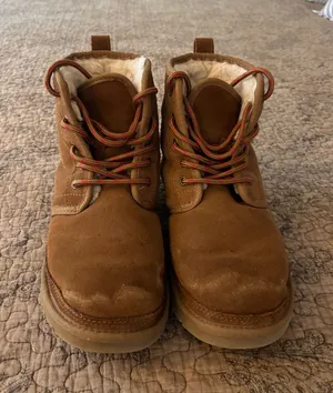 UGG Boots Women’s thumbnail 1
