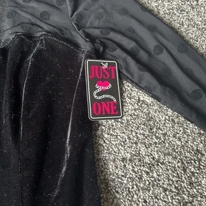 Just One‎ LLC black bodysuit size medium thumbnail 4