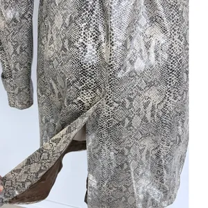 Gallery Trench Coat Gray Faux Snakeskin Print Button Front Burgundy Belted M thumbnail 10