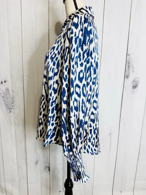Entro Abstract Button Down Satin Top Smocked Cuff Ruffle Sz L Blue Ivory NWOT thumbnail 4