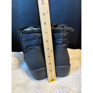 Black Quilted Puffer Winter Ankle Boots Faux Fur Trim Side Zip 8W 161699-12-08W thumbnail 3
