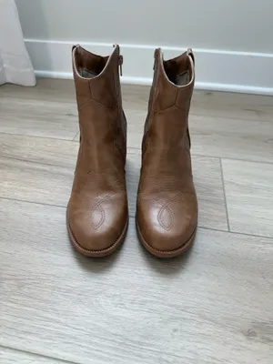 PIZZ ANNU Women’s Western Ankle Boot thumbnail 4