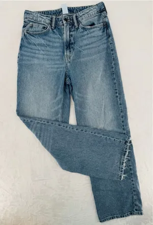 & Denim Jeans Ultra High Waist Wide Leg Faded Vintage Wash H&M Size 6 thumbnail 1