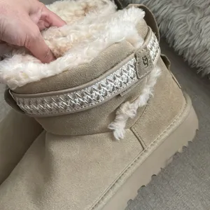 UGG Ultra Mini Classic Alpsey Boots thumbnail 4