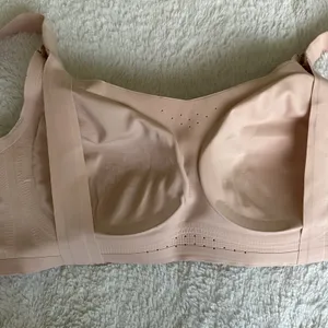 Momcozy Hands-Free‎ Nursing & Wearable Pumping Bra - Beige Large thumbnail 5