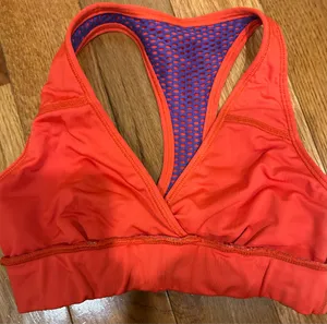 Zumba officials Zumba Scribble V-Bra in "Rev Me Up Red With Z-Dri technology XS thumbnail 16