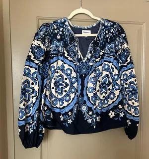 &Merci Top Boutique size medium  thumbnail 4