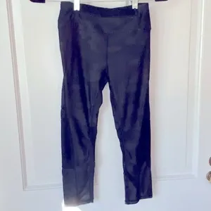 Adore Me Black and Green‎ Capri Leggings Size XS thumbnail 3