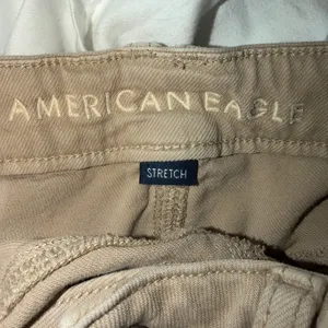 American Eagle Low Rise Baggy Wide Leg Khaki Tan Front Seam Pants Size 8 Regular thumbnail 3