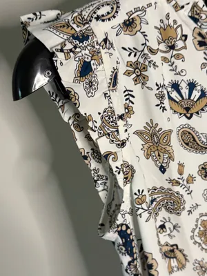 Ann Taylor NWT Floral Paisley Ruffle Sleeve Button Front Blouse XS thumbnail 7