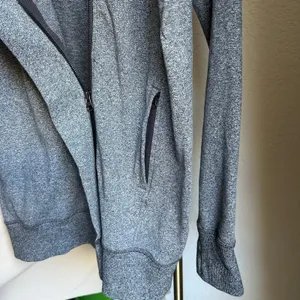 Lululemon Heathered Gray Wrap Up Jacket Size 8 thumbnail 7