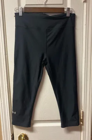Under Armour Black Capri Leggings thumbnail 1