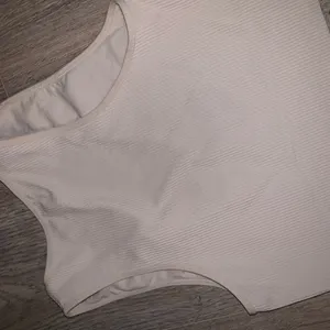 Garage plunge ribbed crop top thumbnail 5